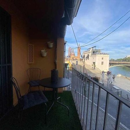Apartamento Con Vistas Al Rio Sevilla Exteriér fotografie